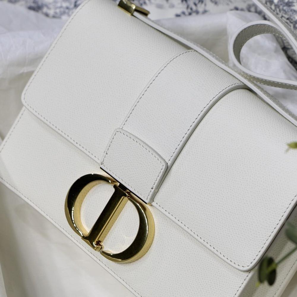 30 MONTAIGNE バッグ ラテボックスカーフスキン